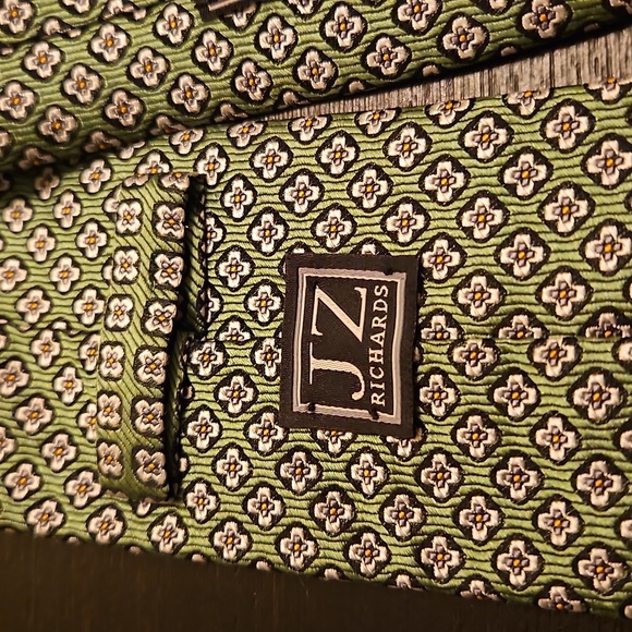JZ Richard's Men's Tie - Picture 2 of 3